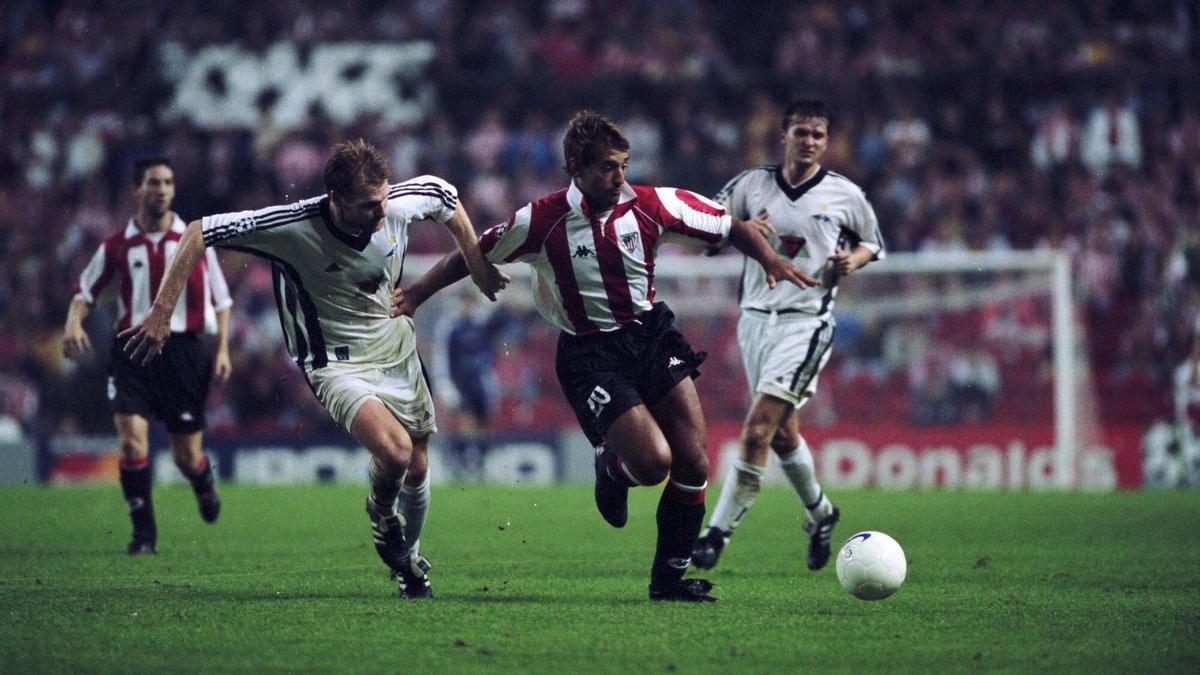 Ismael Urzaiz, ante el Rosenborg en 1998.