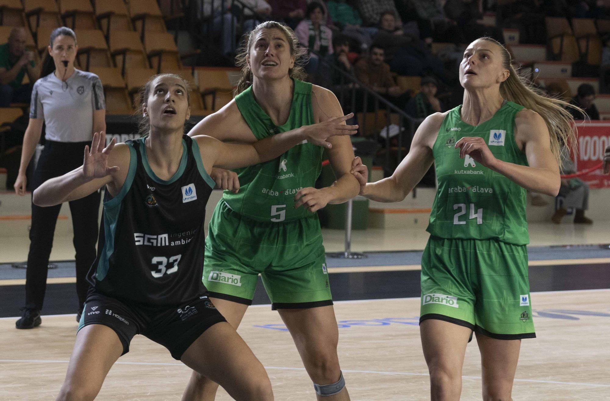 En imágenes: Derrota del Kutxabank Araski ante el Estepona