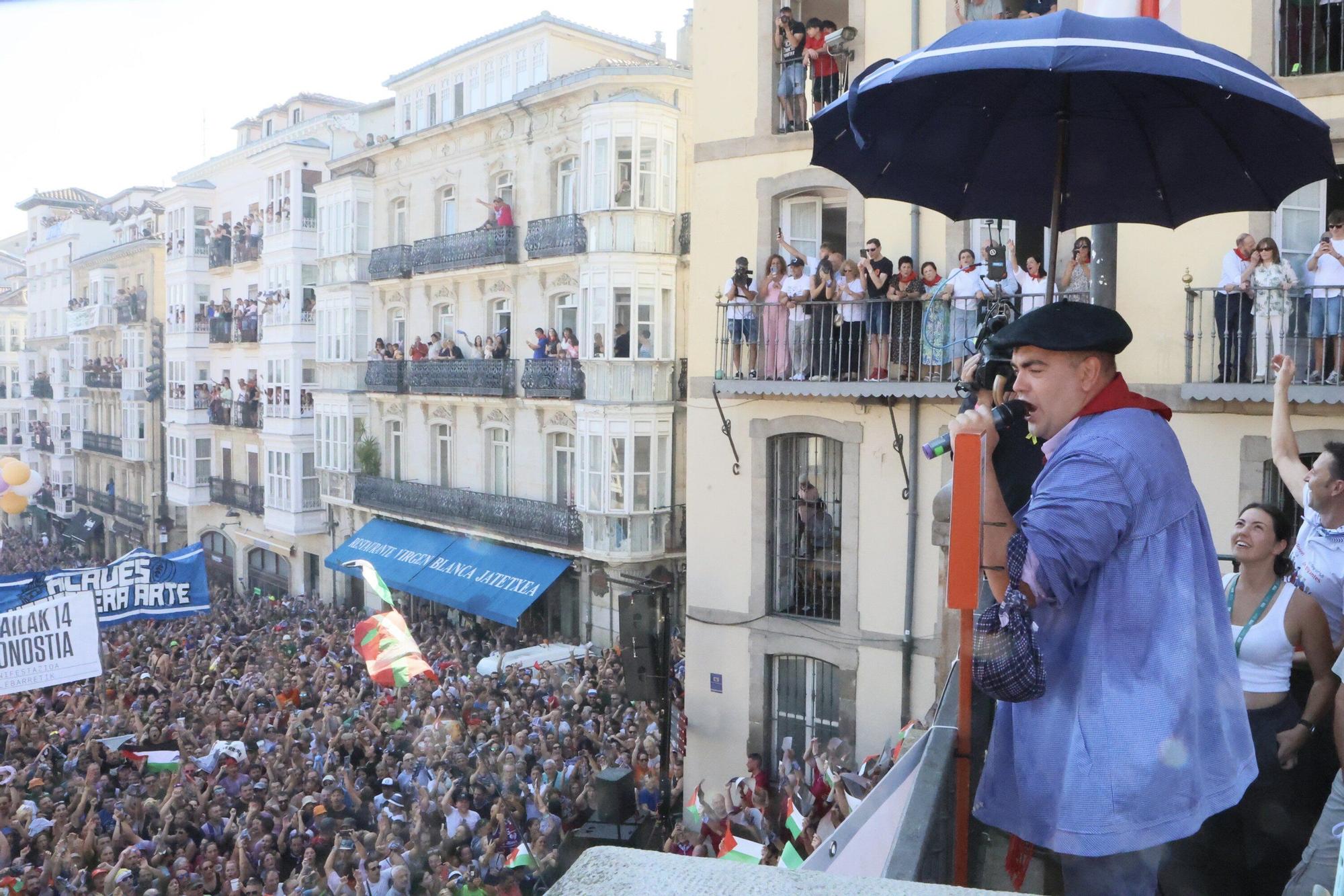 En imágenes: Así ha sido la bajada de Celedón en 2025