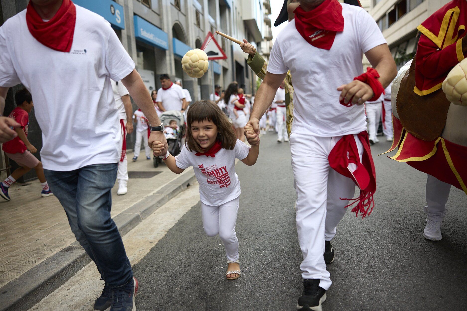 Imágenes de la primera salida de la Comparsa de Gigantes estos Sanfermines