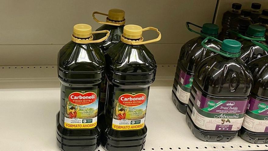 Dos jóvenes detenidos en Estella-Lizarra por intentar robar más de una treintena de garrafas de aceite en varios supermercados