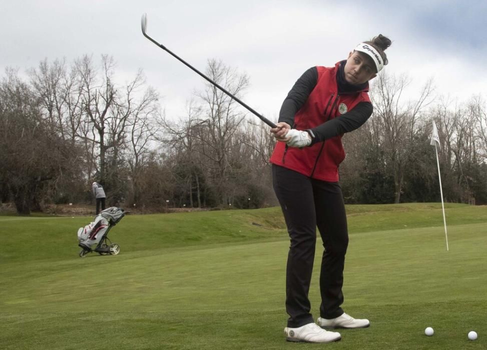 Amaia Latorre, la pionera del golf alavés