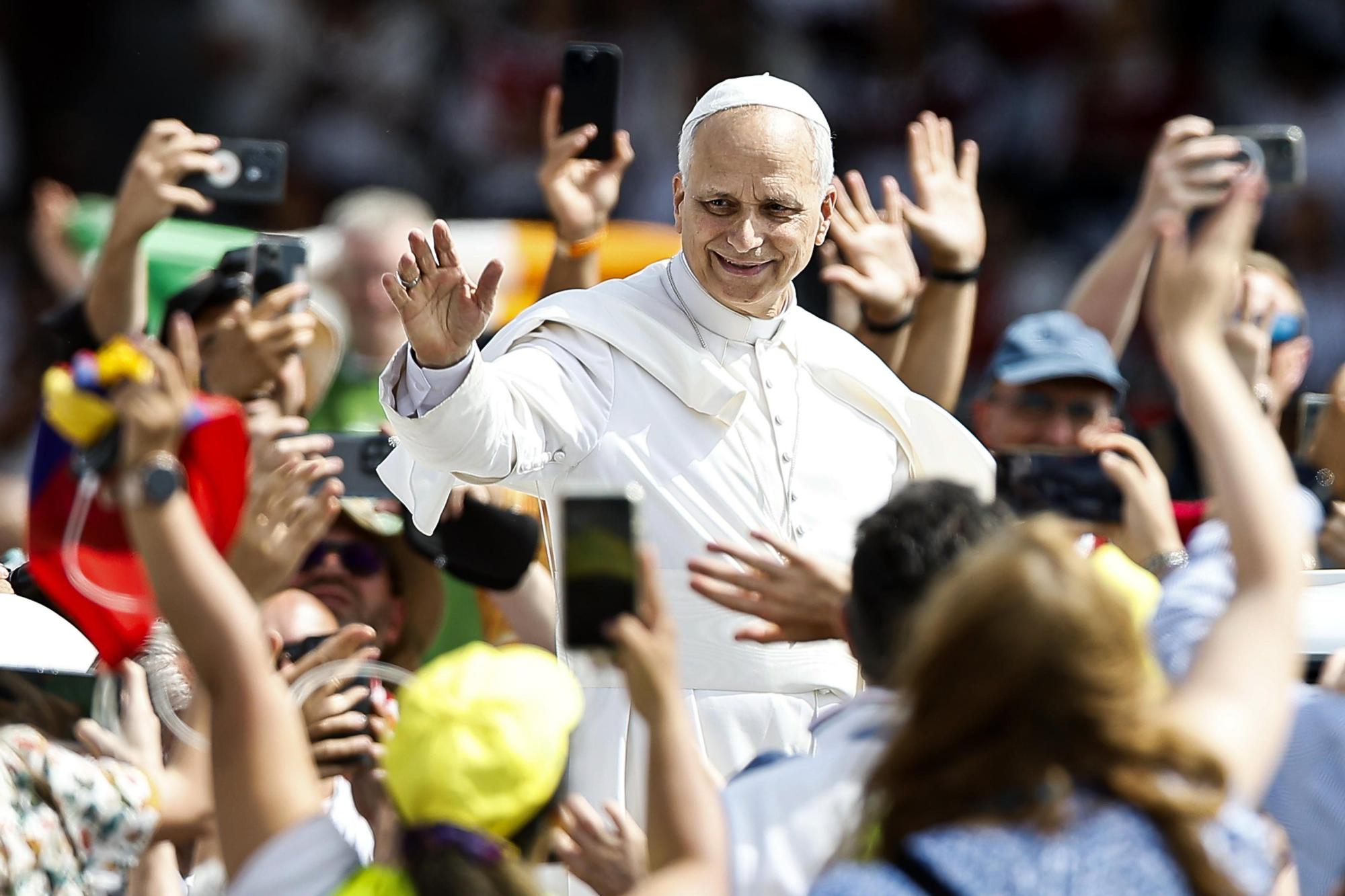 El papa León XIV despide el Jubileo de la Juventud