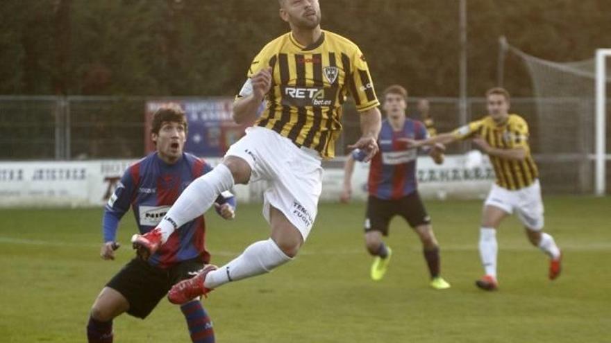 Picón y Jorge García sostienen al Leioa