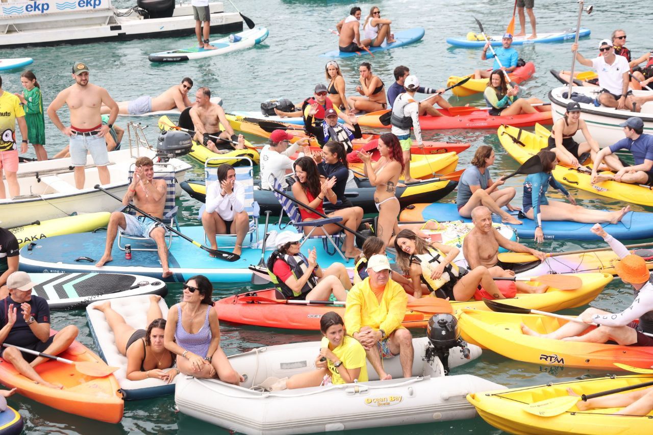 Donostia Arraun Lagunak y Orio celebran el triunfo en la Bandera de la Concha