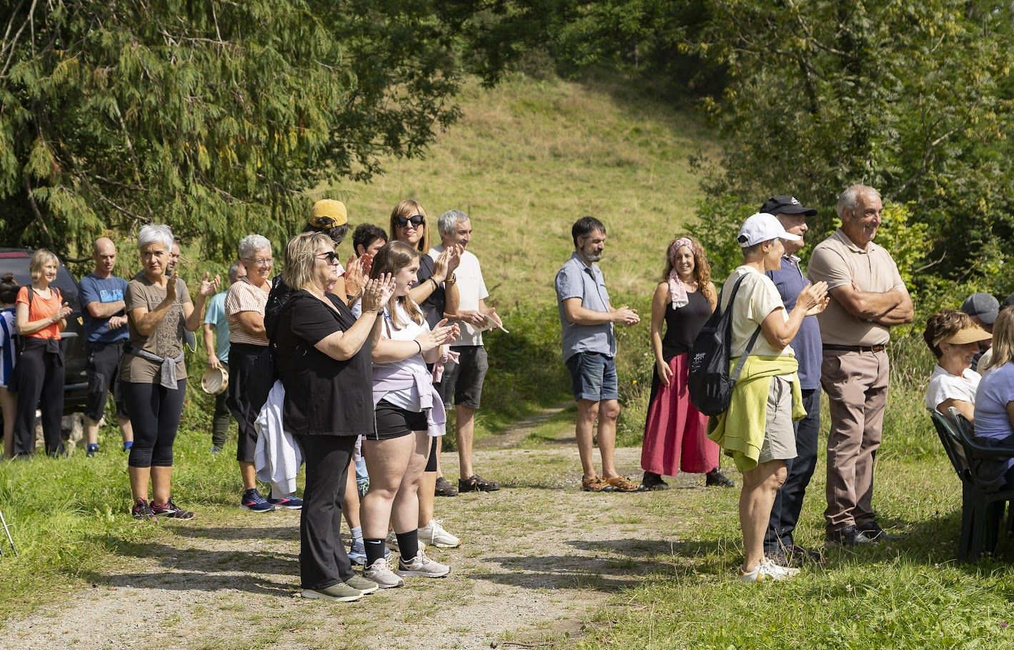 Sol y buen ambiente en la romería de Santumotz de Elgoibar