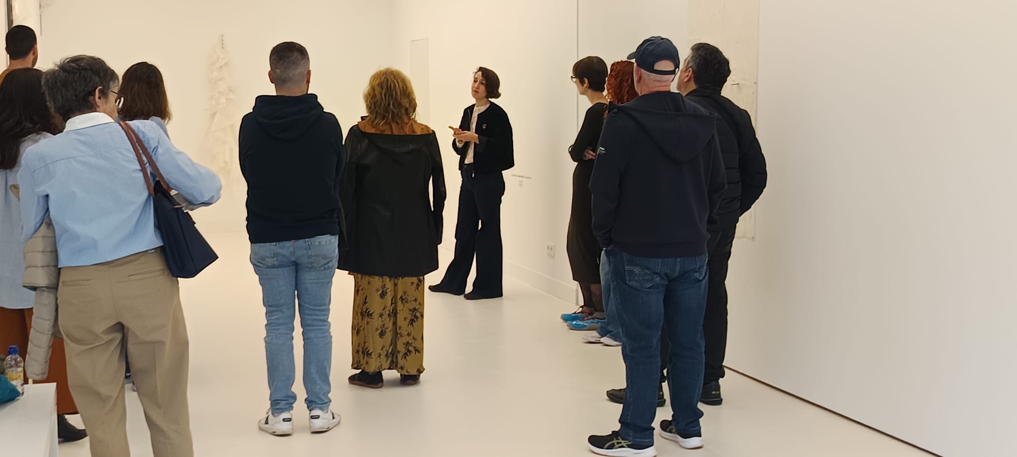 Público en una exposición.