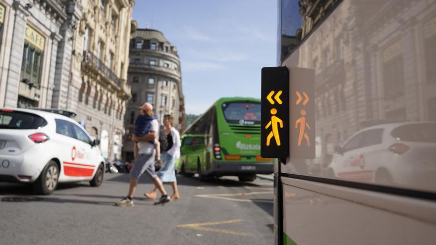 La línea entre Muskiz y Portugalete estrena el sistema antiatropellos de Bizkaibus