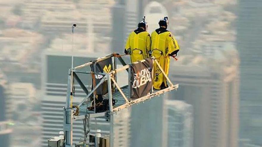Así es saltar desde el edificio más alto del mundo
