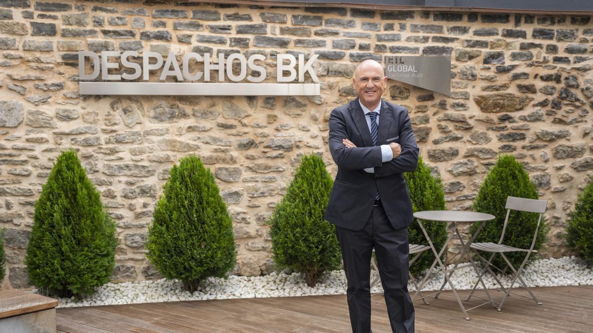 Salomón Monzón Durán, director general de Despachos BK ETL GLOBAL en Vitoria-Gasteiz