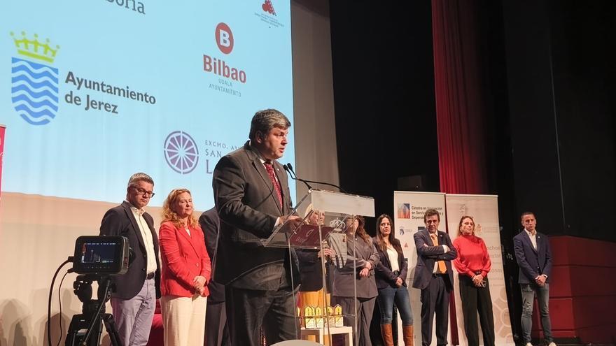 Premian al Ayuntamiento de Bilbao por su &quot;compromiso&quot; con los servicios sociales