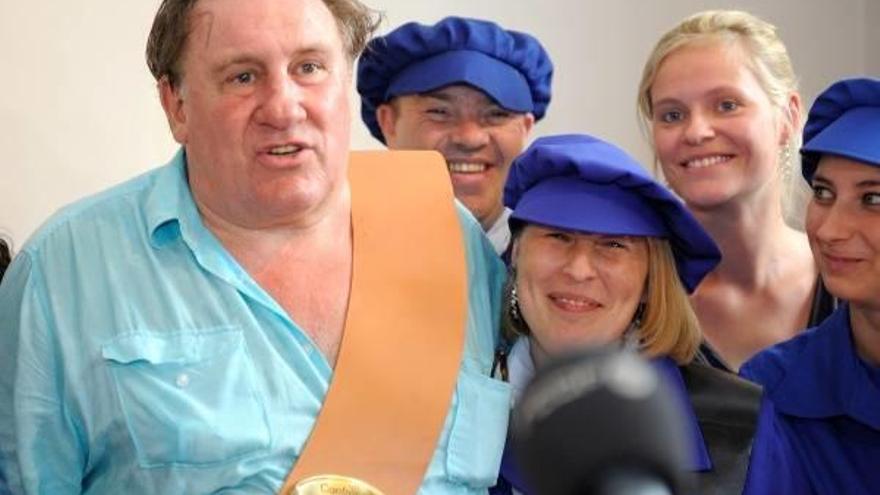 Gérard Depardieu ha vuelto al teatro, pero solo siete días porque le aburre