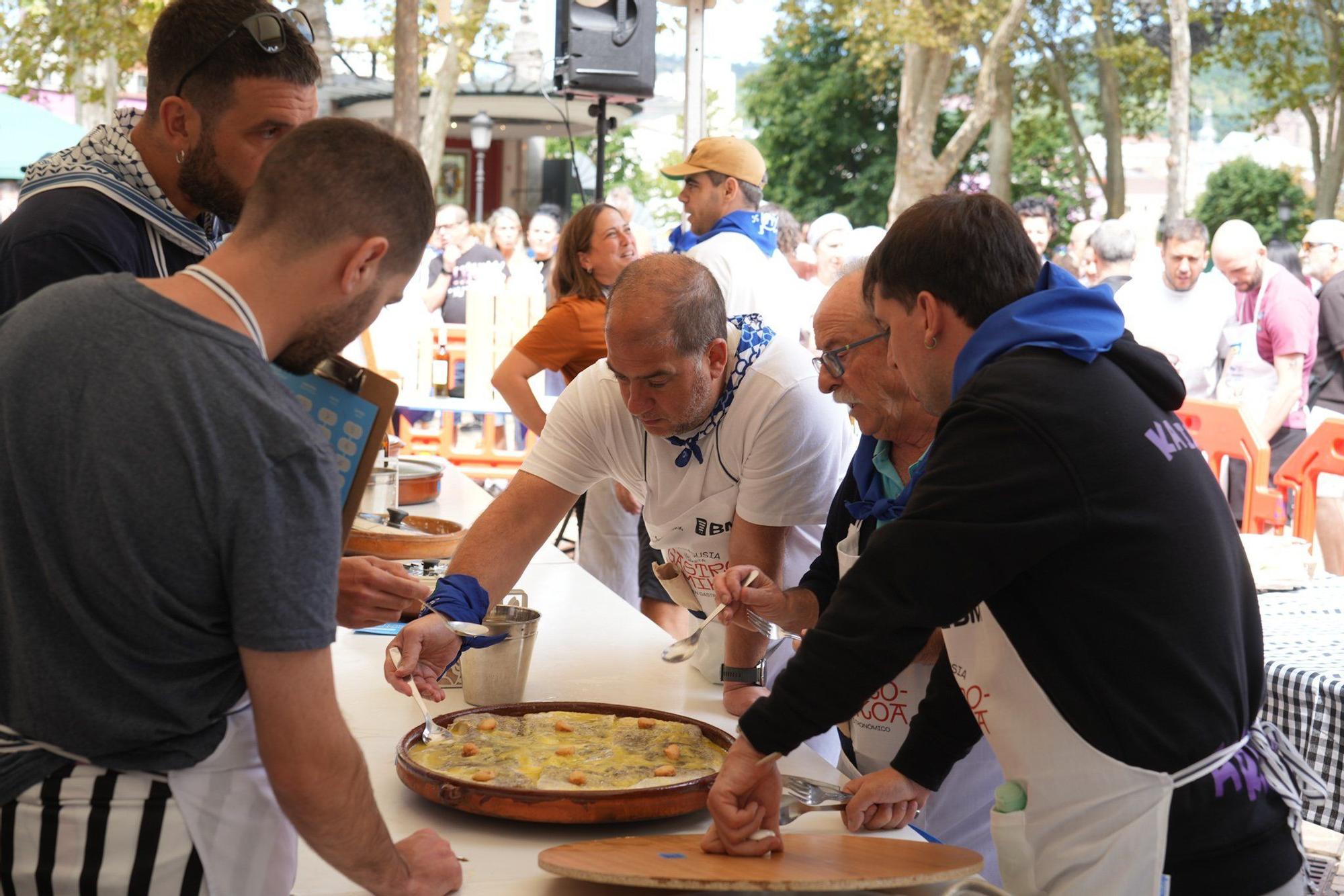 En imágenes: el bacalao al pil-pil toma El Arenal