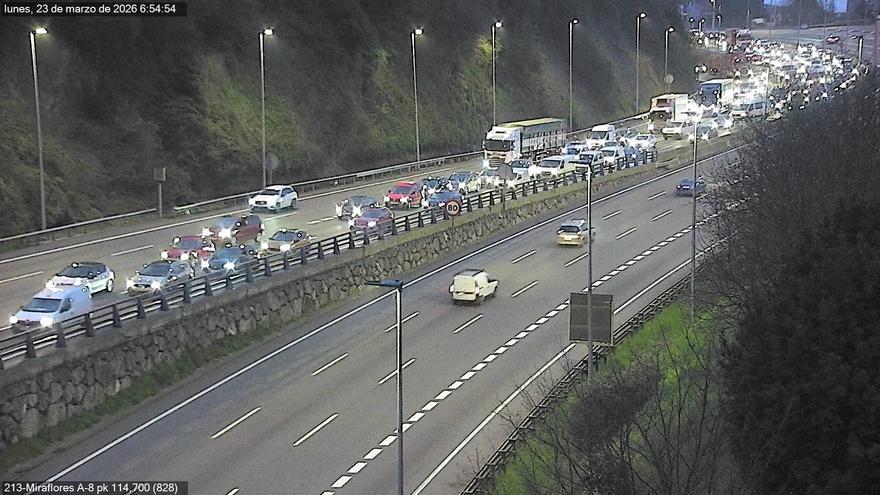 Mañana complicada en las carreteras de Bizkaia