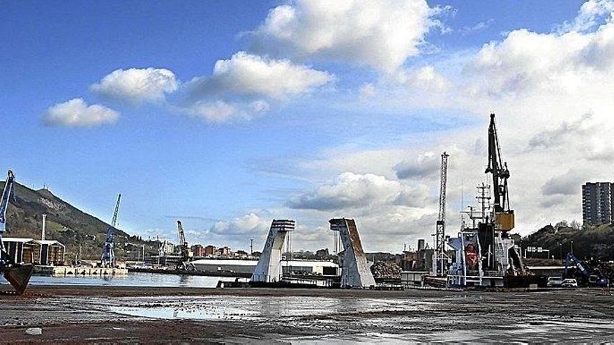Los productos siderúrgicos tiran del crecimiento en el Puerto de Pasaia