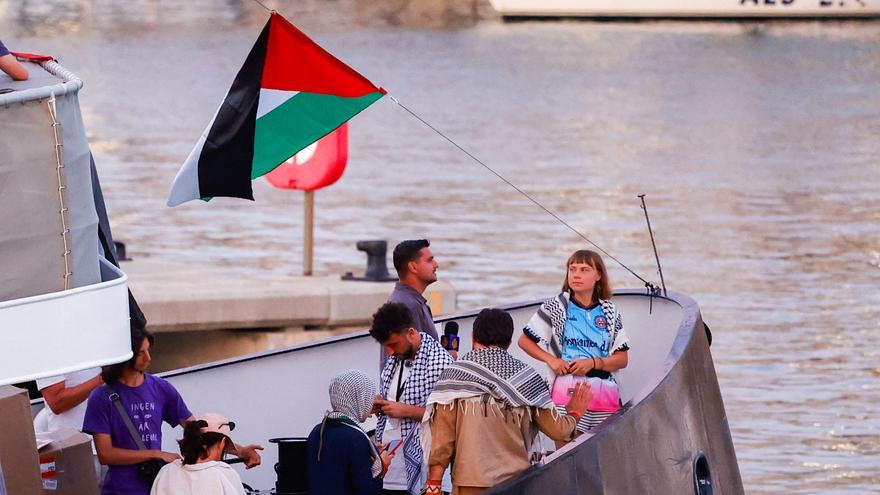 Cinco de las embarcaciones de la flotilla con destino Gaza regresan de nuevo por el mal tiempo