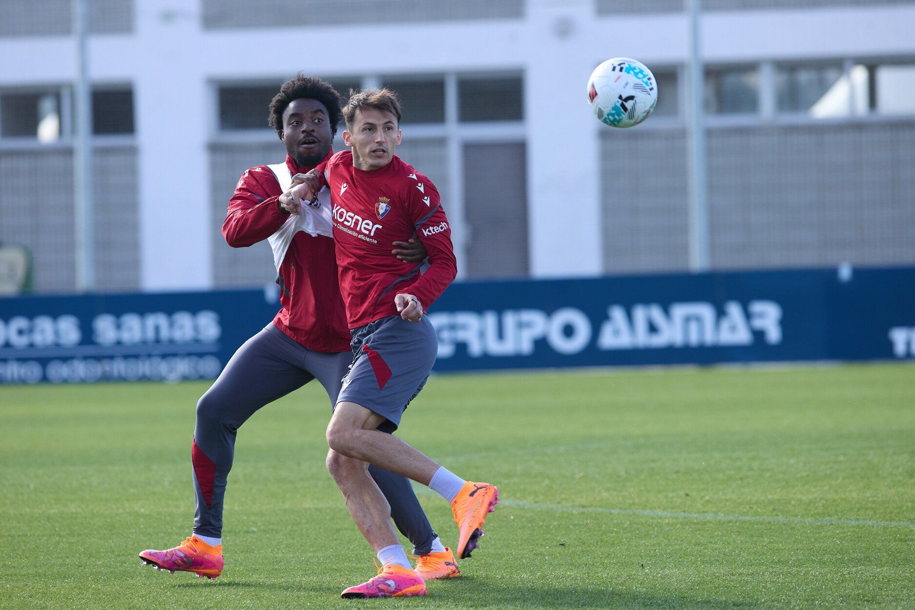 Fotos del entrenamiento de Osasuna (27/09/