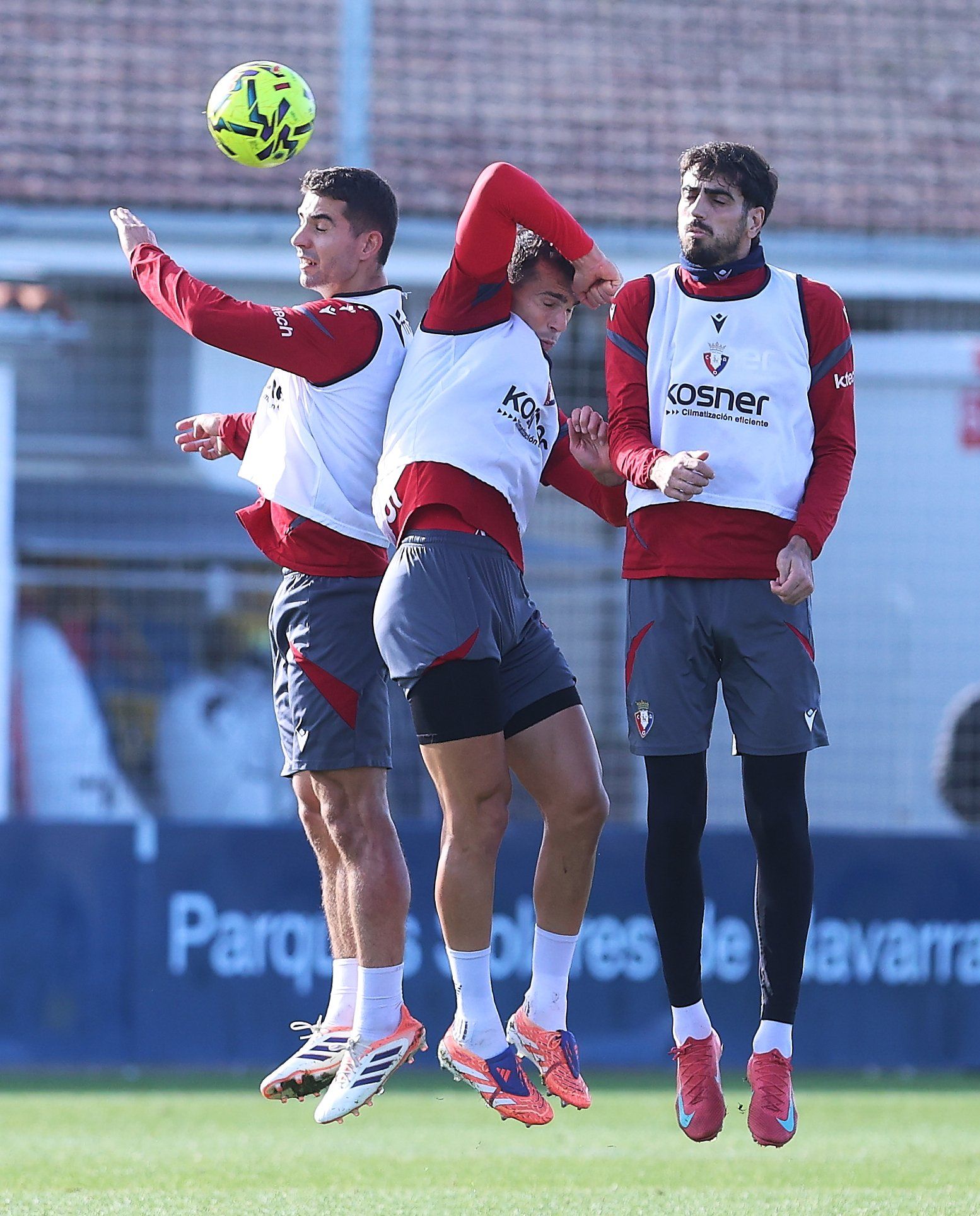 Fotos del entrenamiento de Osasuna y de la rueda de prensa de Lisci de este viernes 28 de noviembre