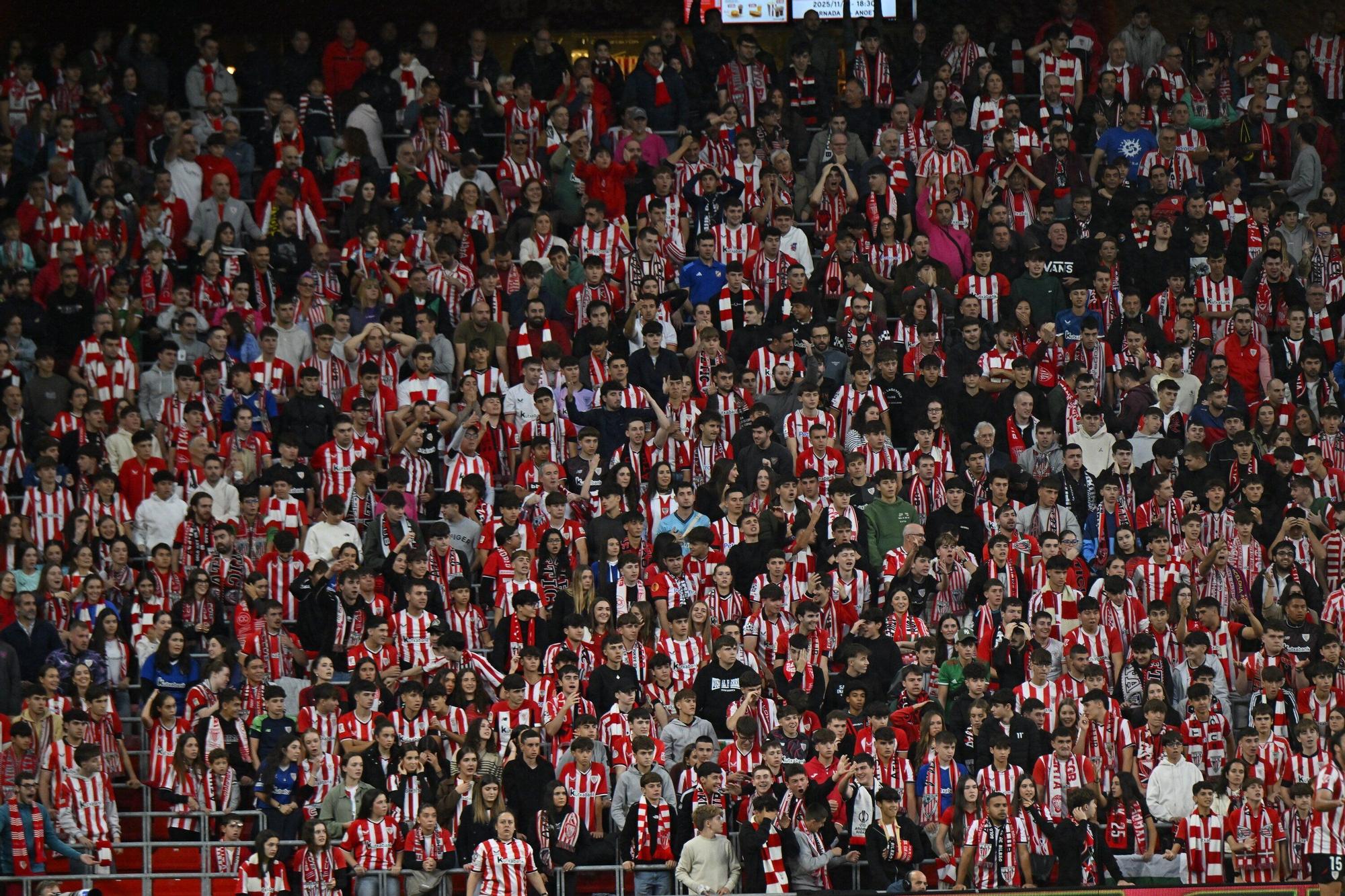 En imágenes: búscate en nuestra galería de la grada del Athletic-Getafe
