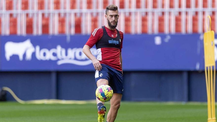 Arrasate elogia a Roberto Torres: "En parte estoy aquí sentado gracias a gente como él"