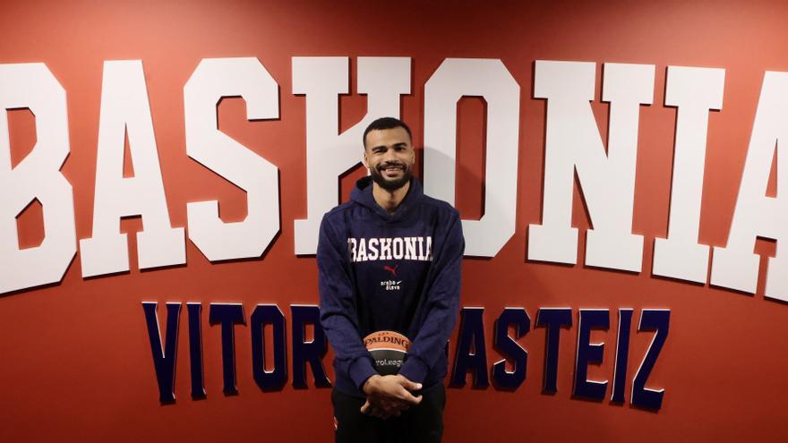 Timothé Luwawu-Cabarrot posa durante la entrevista para DNA