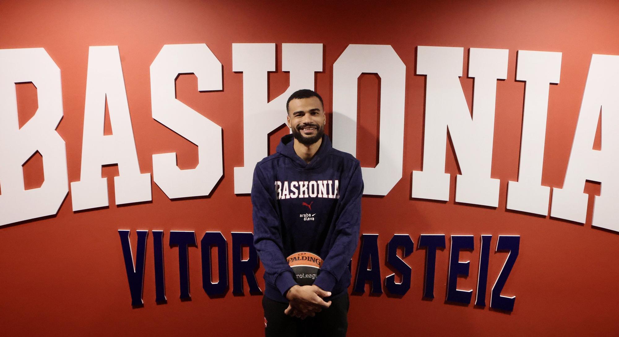 Timothé Luwawu-Cabarrot posa durante la entrevista para DNA