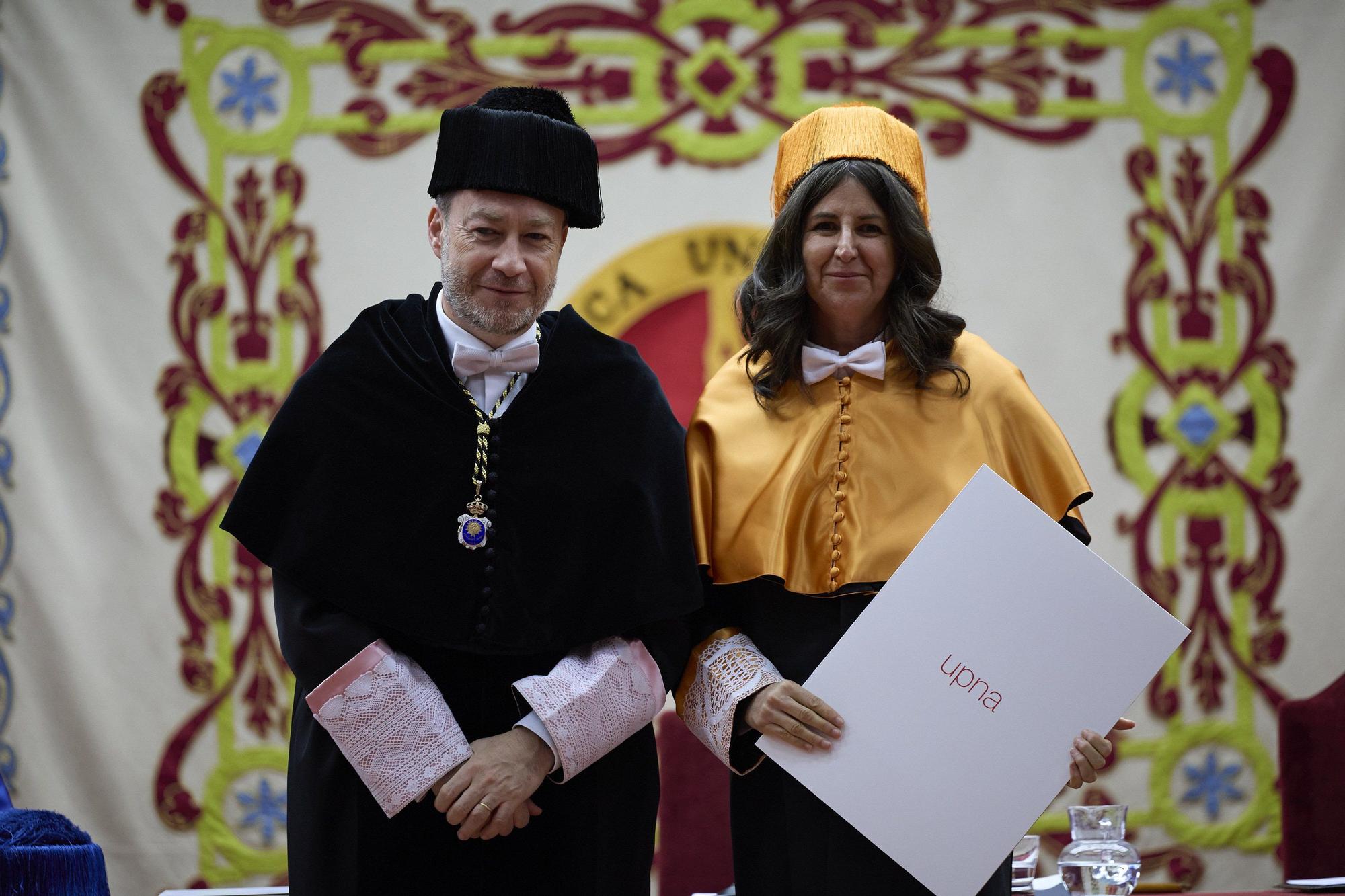 Fotos del homenaje de la UPNA a las personas que llevan 25 años trabajando en la Universidad