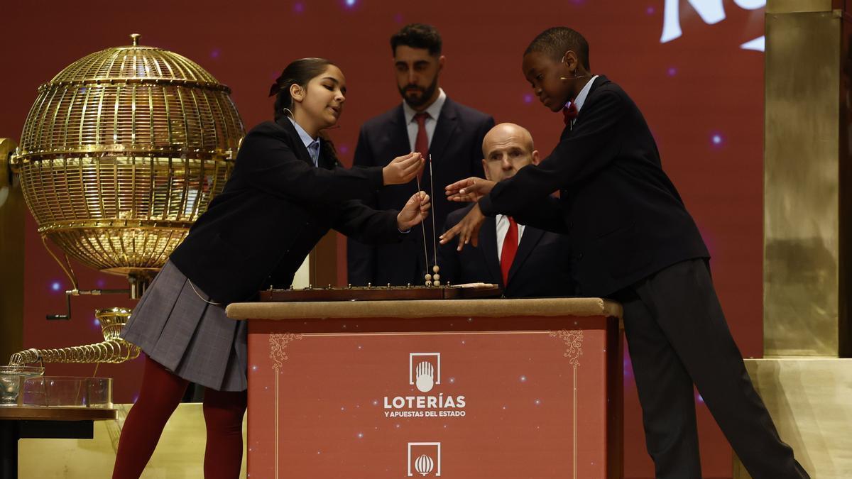 El 70048, un madrugador segundo premio de la Lotería de Navidad que ha caído íntegro en Madrid