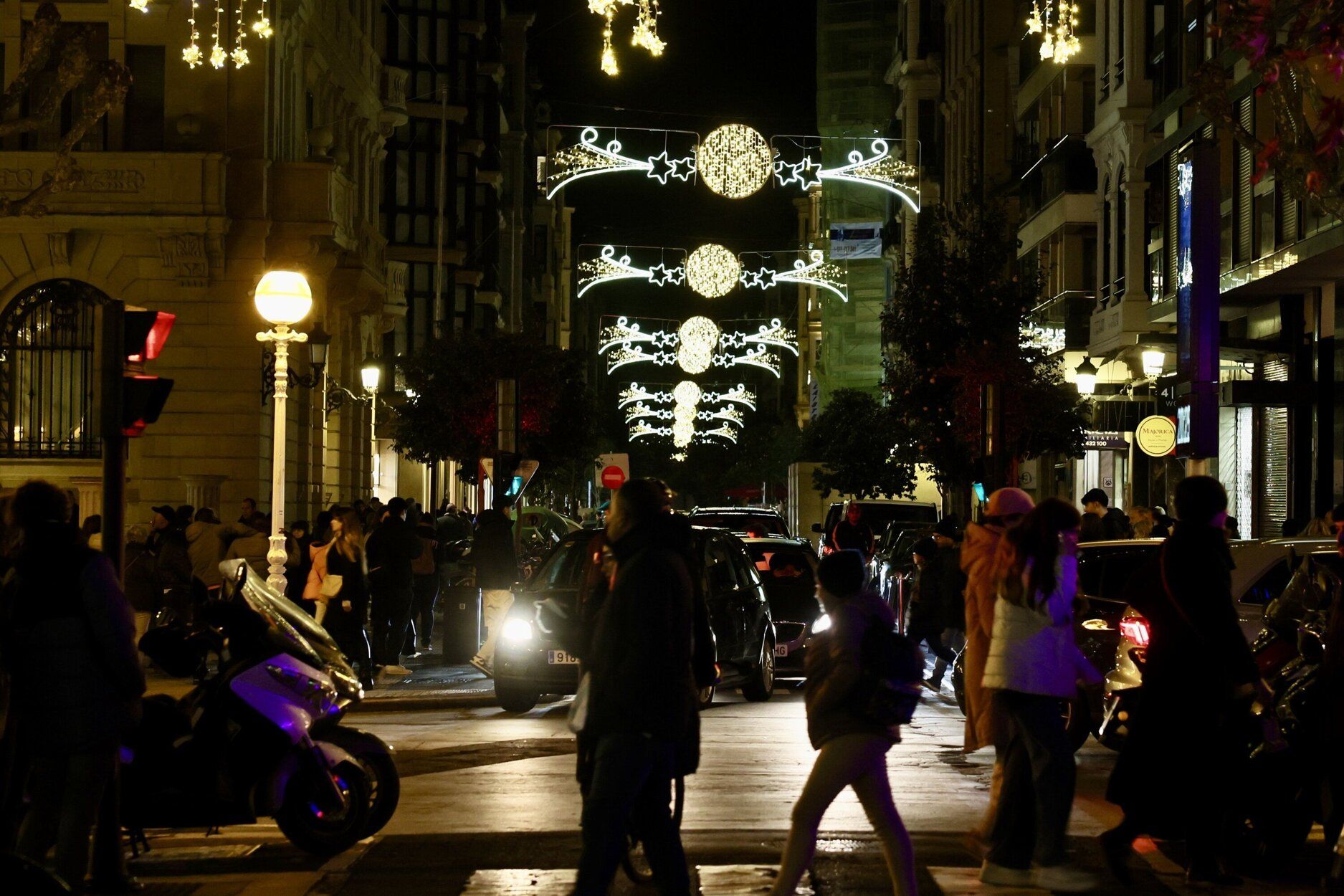 Espectacular encendido de las luces de Navidad en Donostia