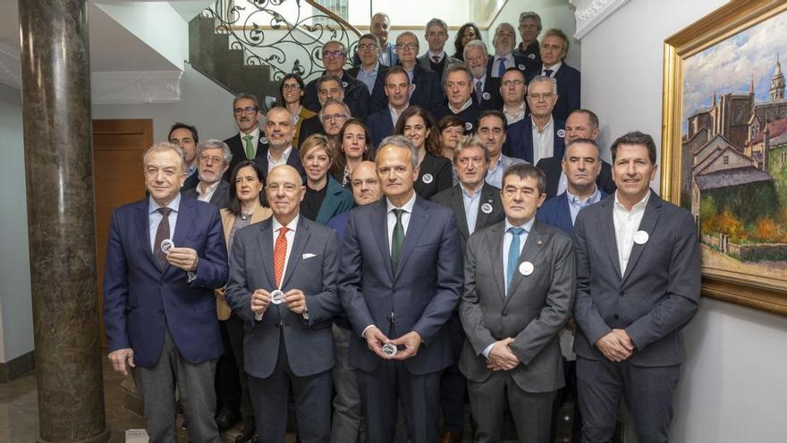 Osasuna y UGT se suman a la plataforma Pro TAV Navarra
