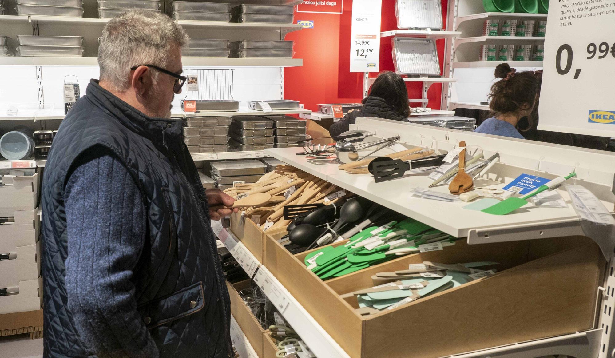 Fotos de la inauguración de la nueva tienda de Ikea en Vitoria