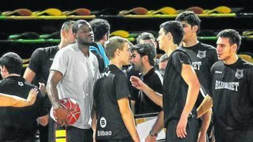 La cara y la cruz de la juventud del Bilbao Basket