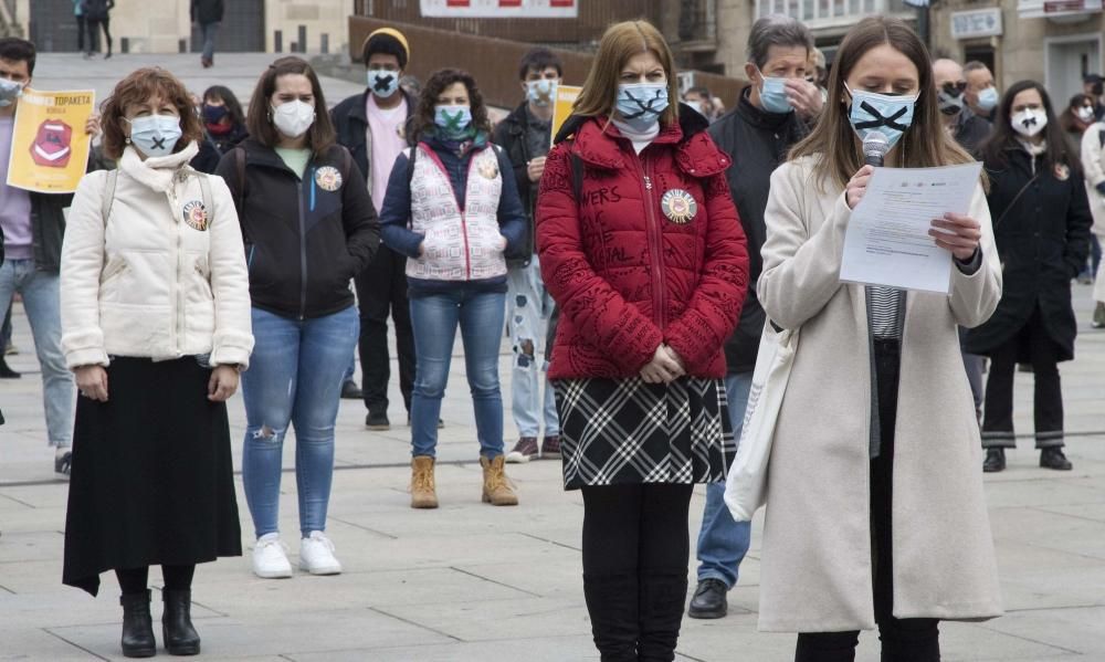 Las corales de Gasteiz durante la protesta de ayer