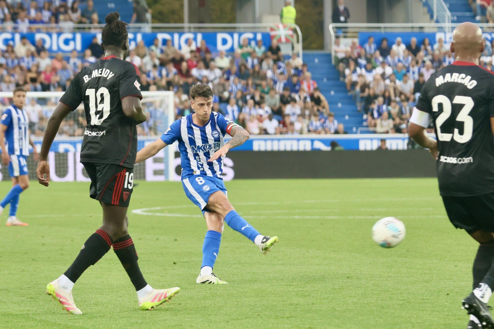 En imágenes: El Alavés cae en Mendizorroza ante el Sevilla