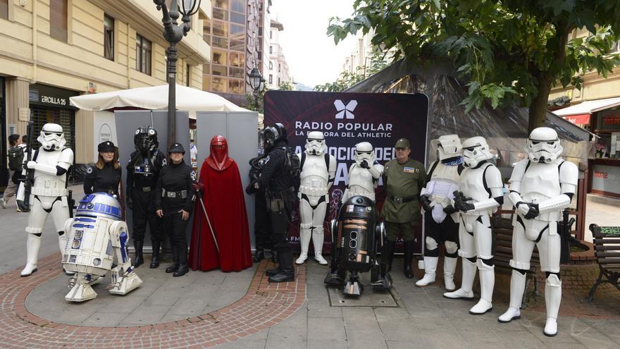 En imágenes: los personajes de Star Wars irrumpen en plena Aste Nagusia