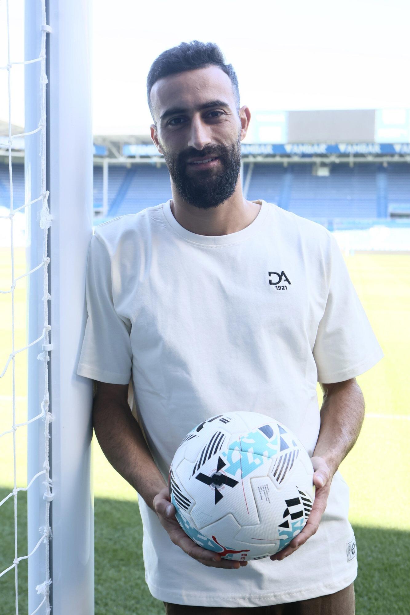 En imágenes: Entrevista al jugador del Alavés Abde Rebbach