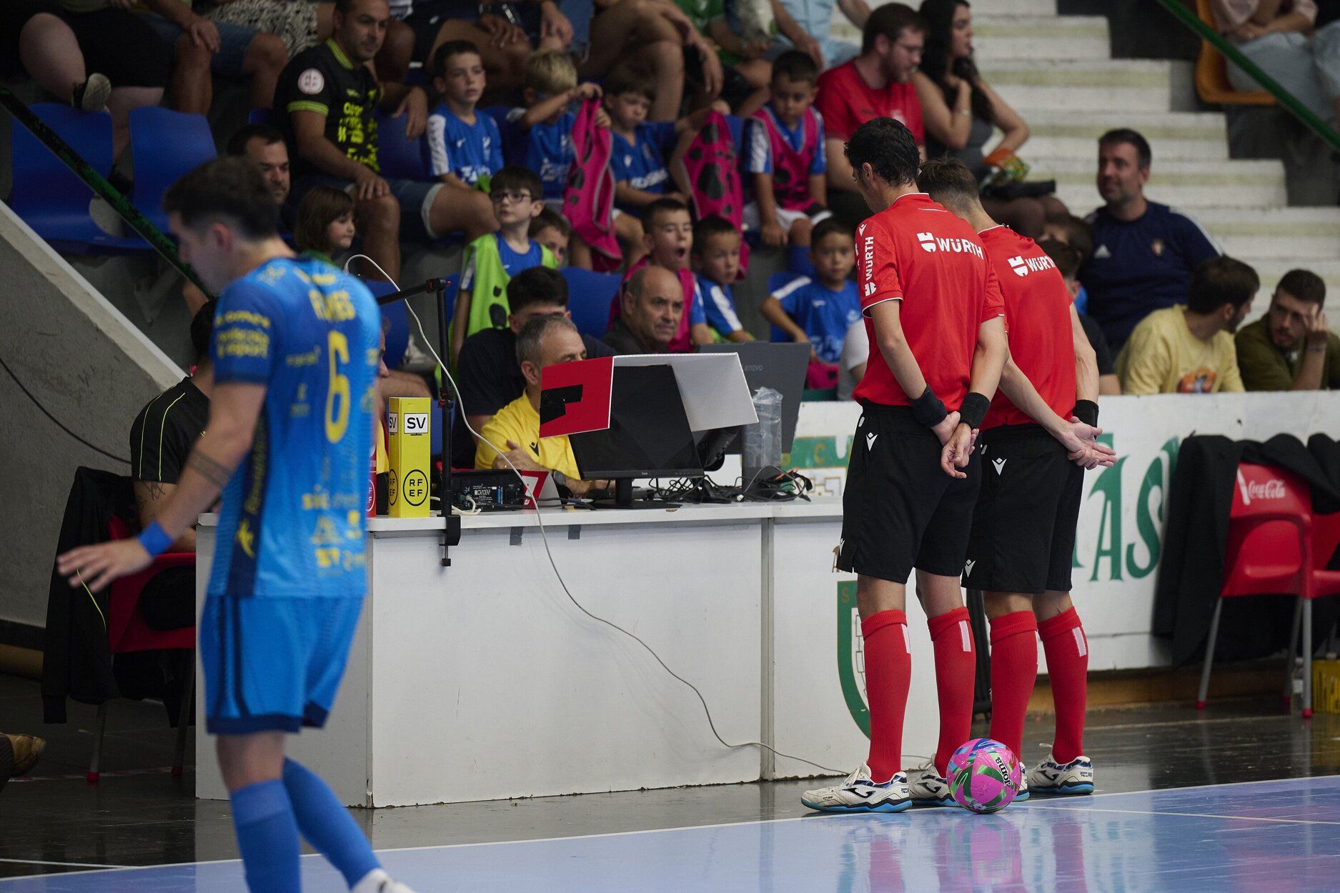 Fotos de la victoria de Osasuna Magna Xota frente a Peñiscola (5-4)