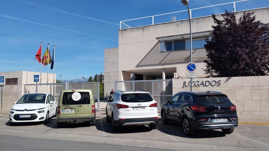 Cuatro detenidos por intentar matar a un joven dentro de un autobús en Madrid