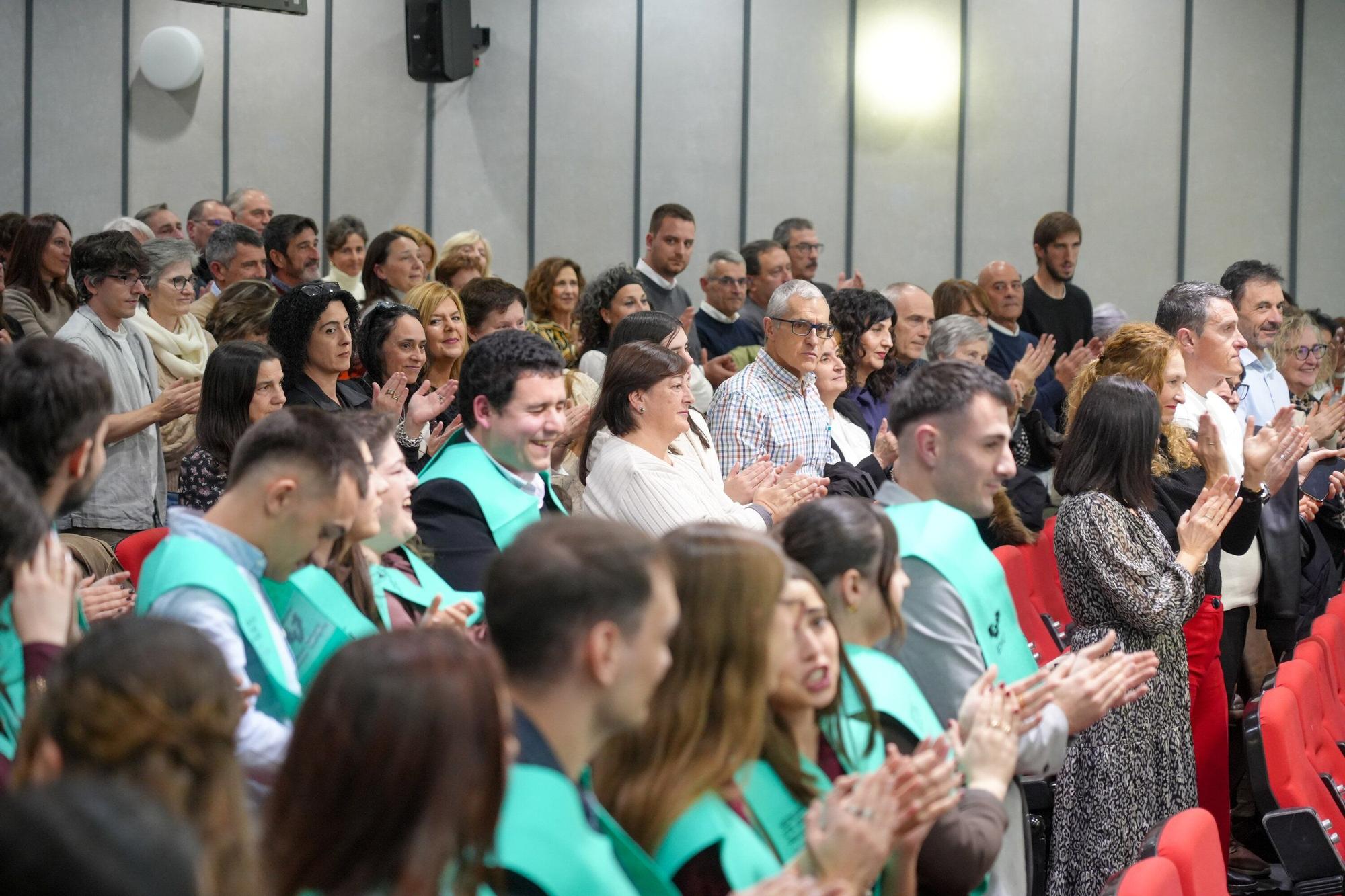 En imágenes: Graduación de la 12ª promoción de los grados de Educación de la EHU