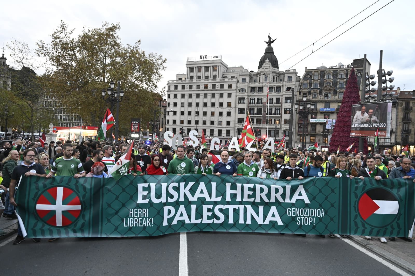 Cientos de personas marchan en Bilbao en apoyo a Palestina