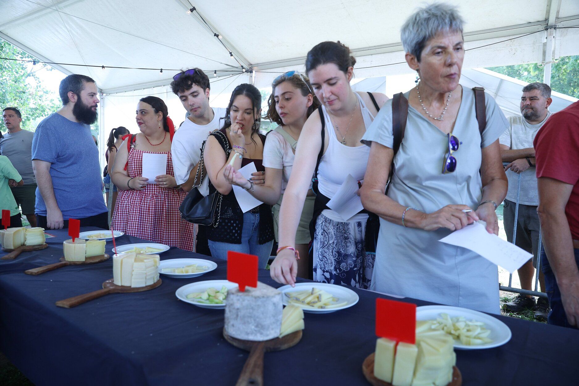 Fotos de la feria de ganado autóctono este sábado en Pamplona