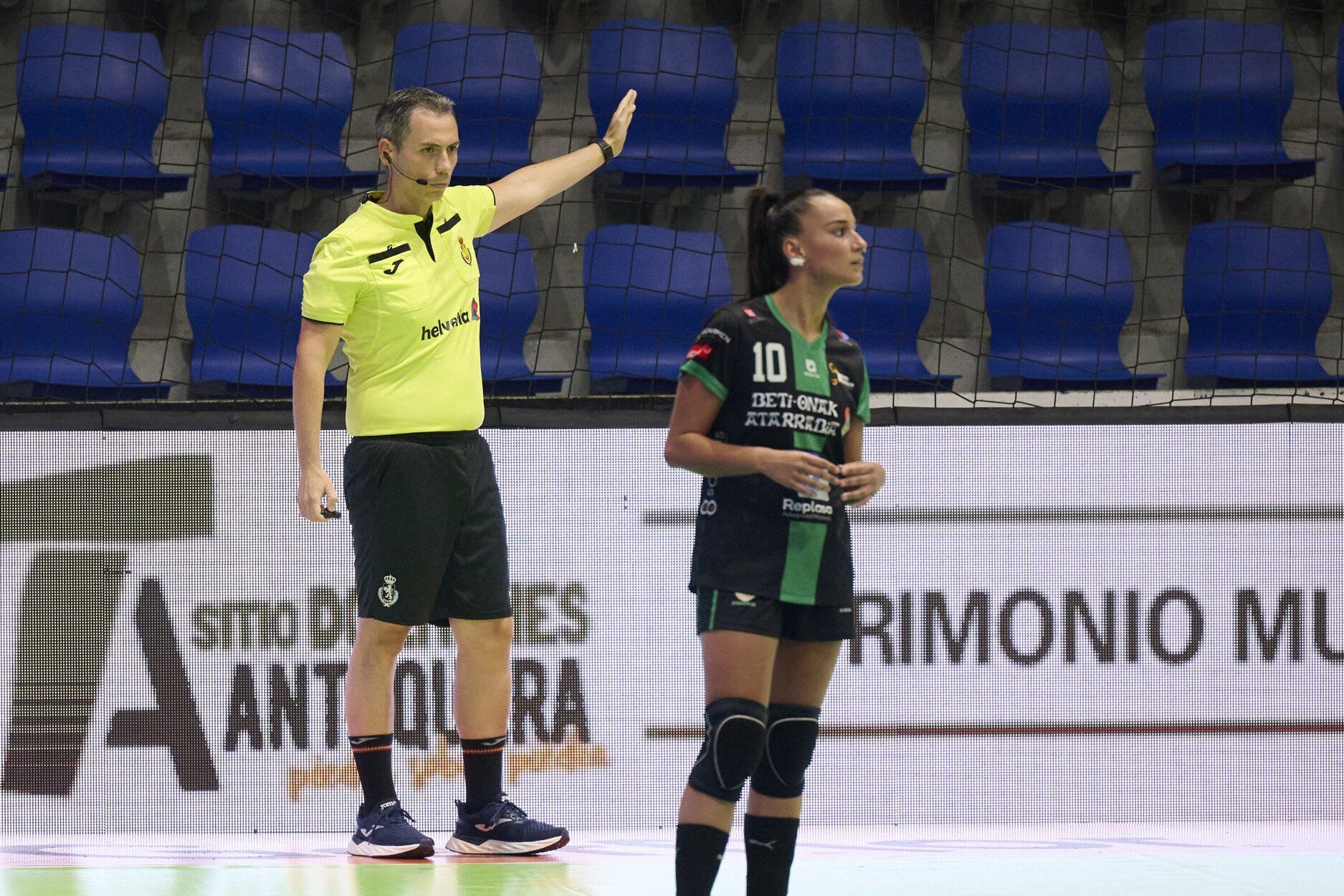 Fotos de las semifinales de la Supercopa Ibérica de balonmano en Anaitasuna