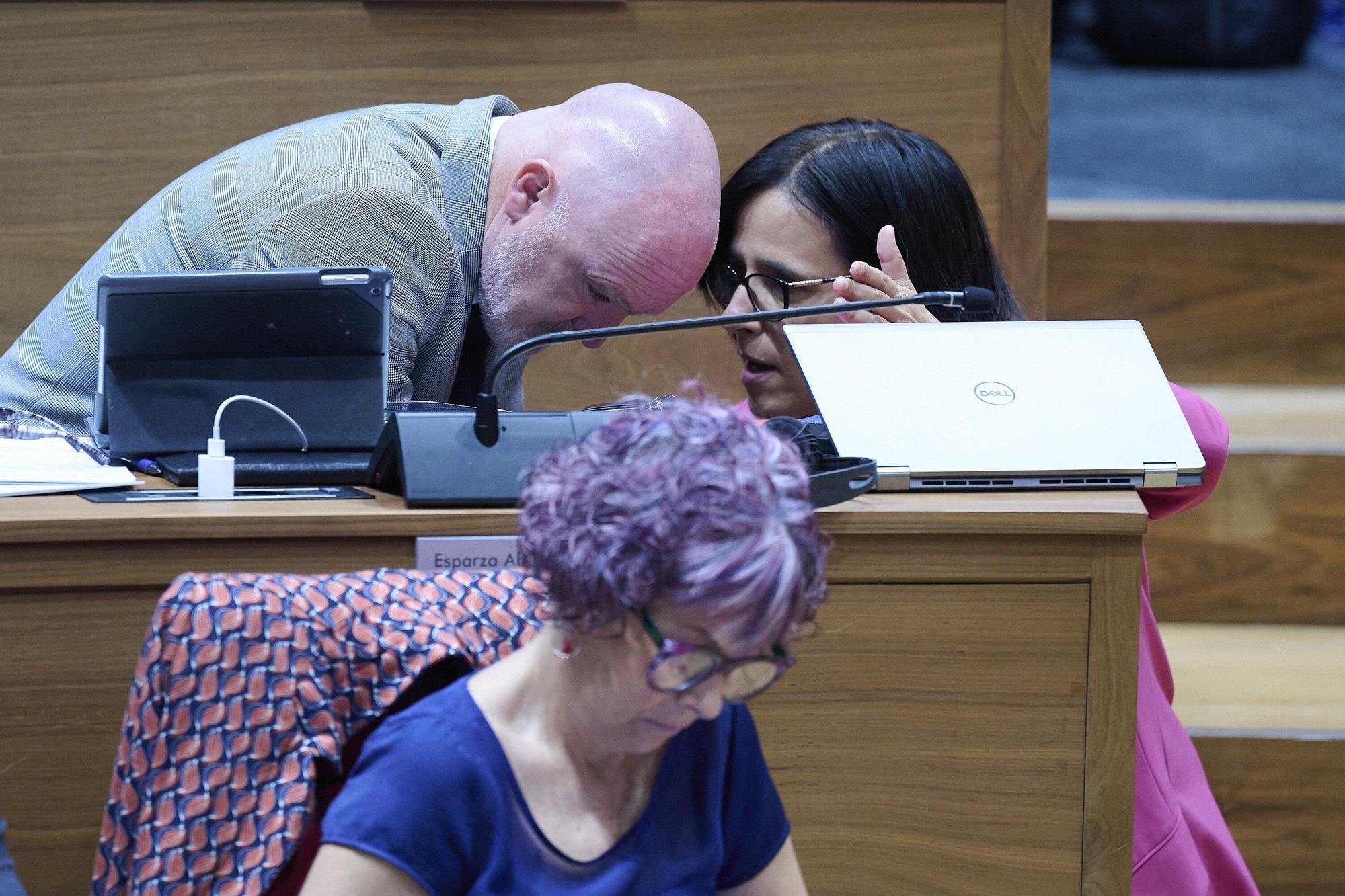 Fotos del pleno del Parlamento de Navarra (jueves 25 de septiembre de 2025)