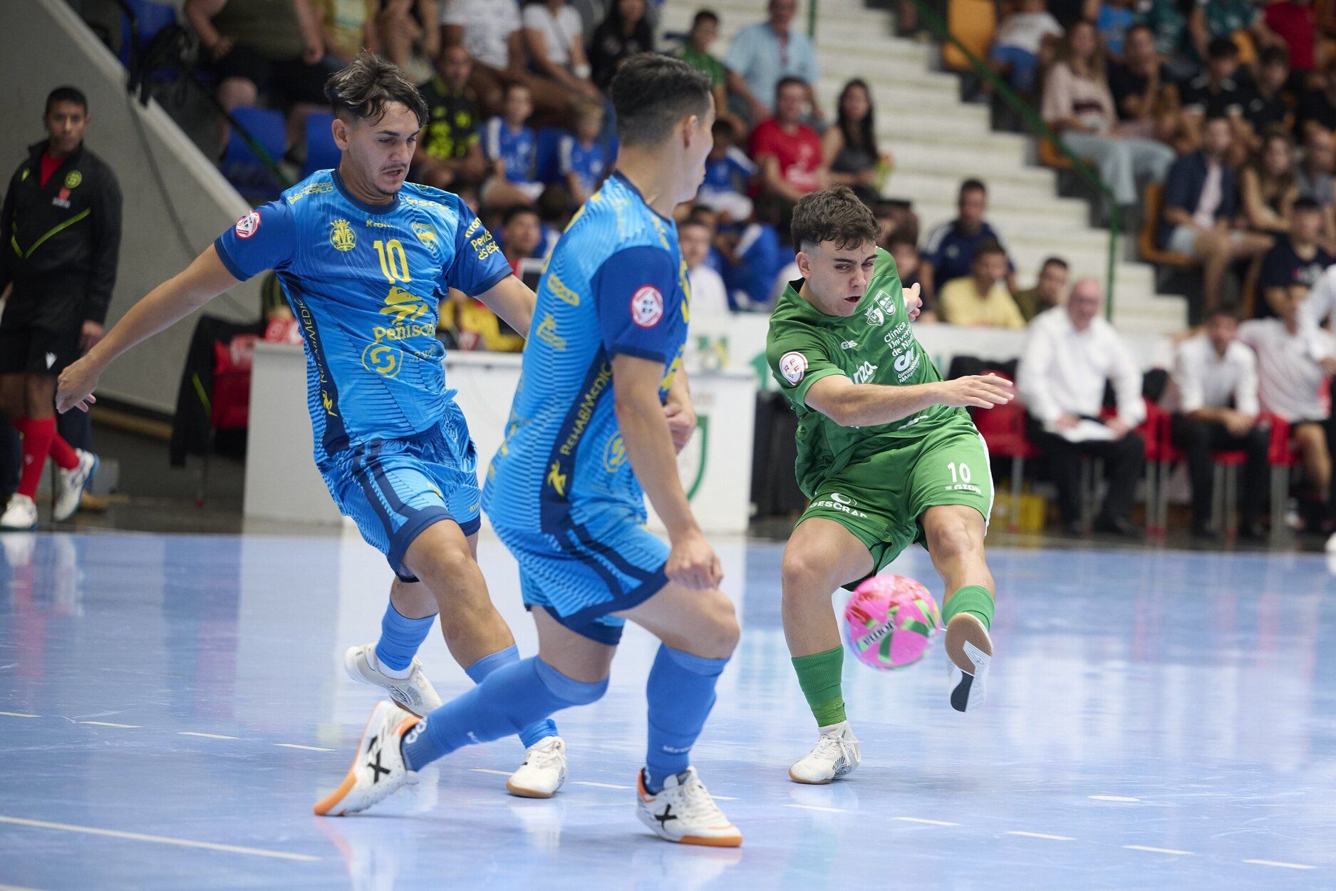 Fotos de la victoria de Osasuna Magna Xota frente a Peñiscola (5-4)