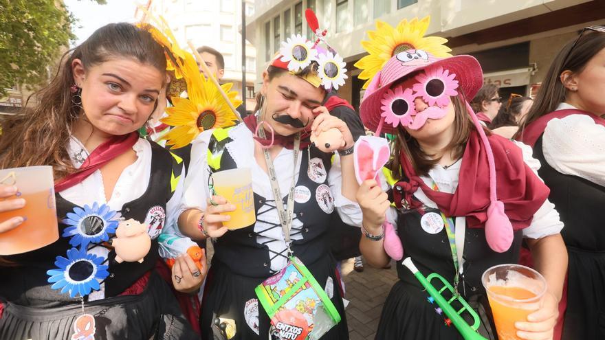 El paseíllo del 9 de agosto, un último abrazo a las fiestas de La Blanca