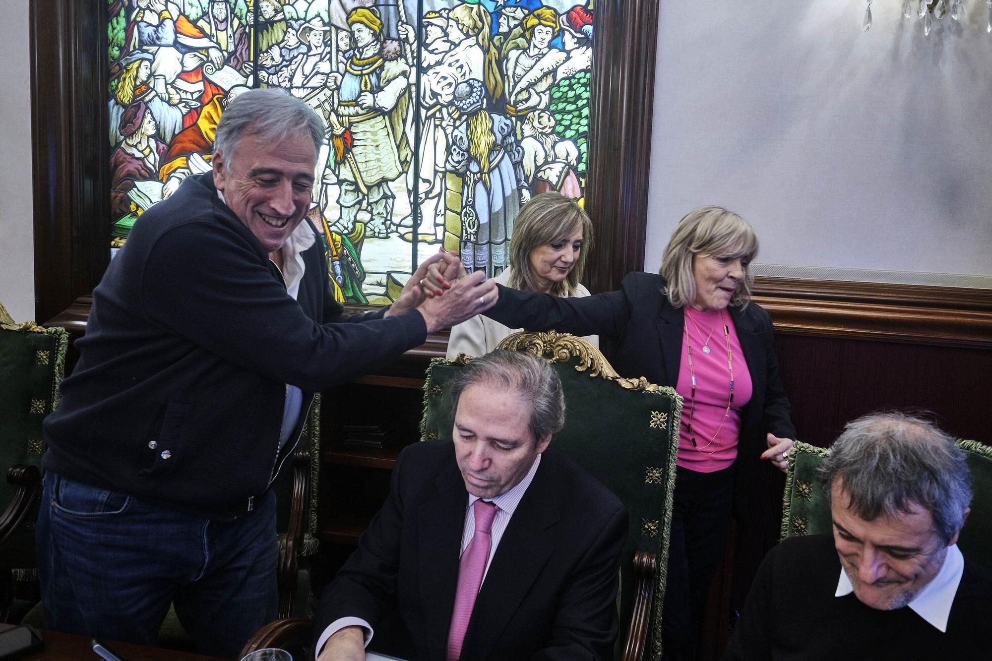 Fotos del pleno del Ayuntamiento de Pamplona (jueves 11 de diciembre de 2025)