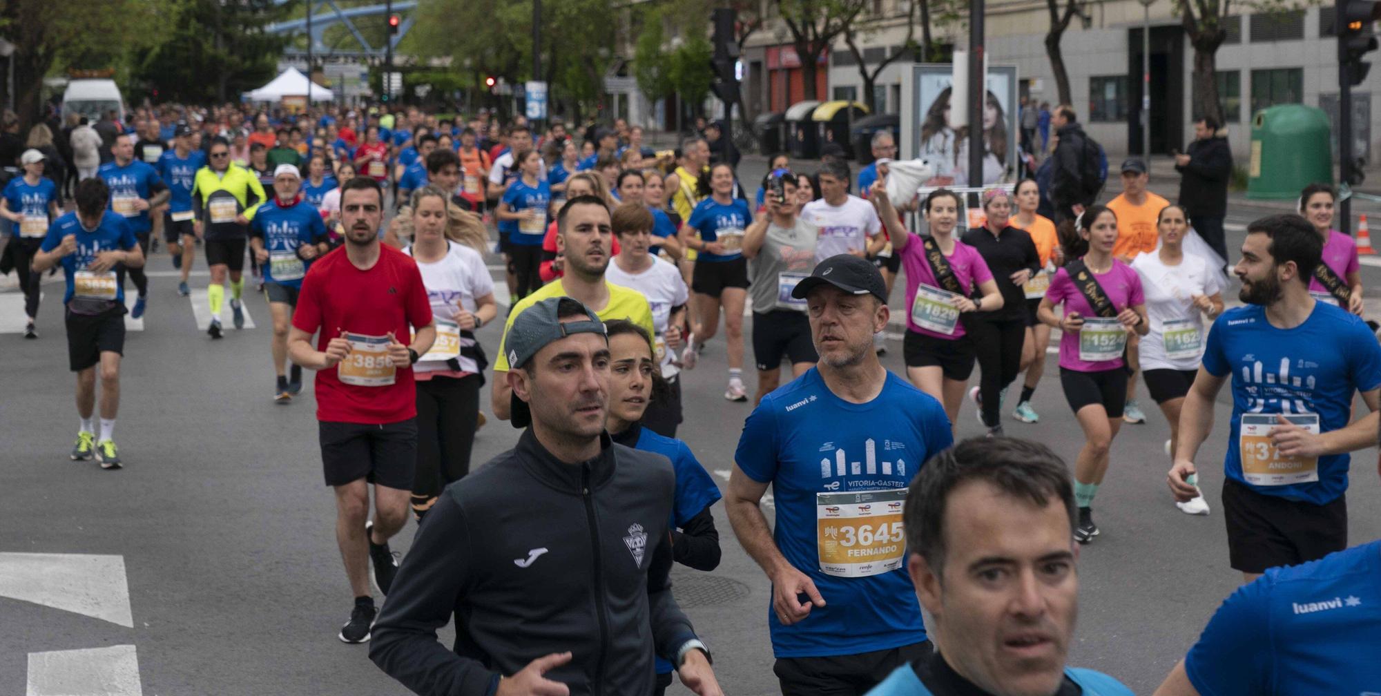 Las mejores imágenes de la Maratón Martín Fiz (¡Búscate en las fotos!)