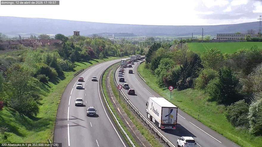 Nueve heridos en dos accidentes de tráfico este domingo en Álava