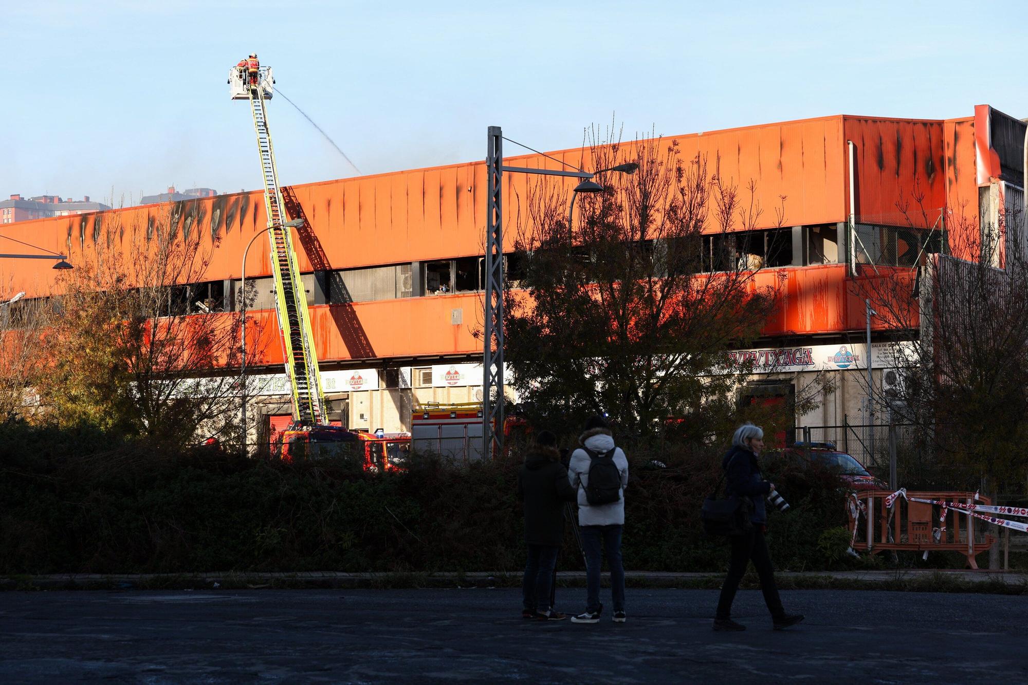 Incendio en la zona del antiguo matadero de Zorrotza