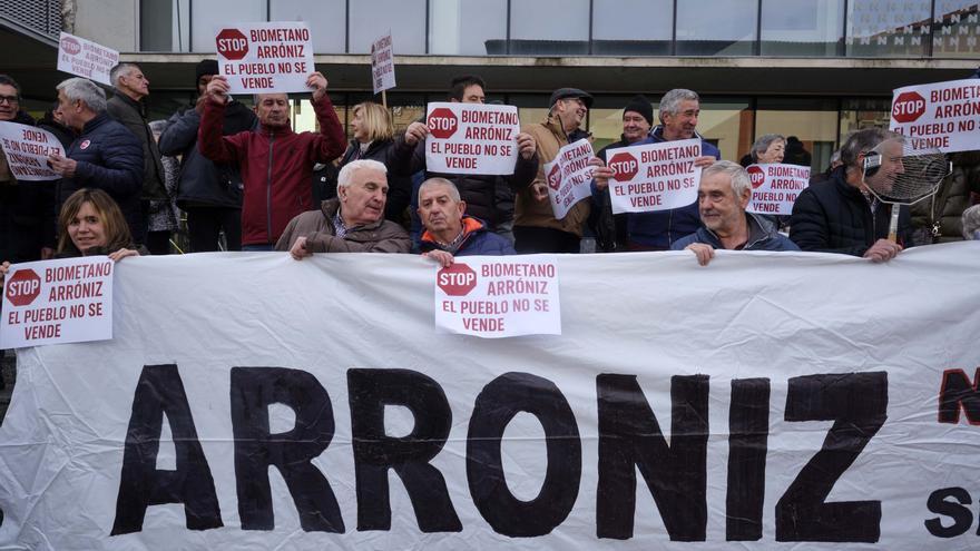 Fotos de la concentración de la plataforma ciudadana Stop Biogás Arróniz